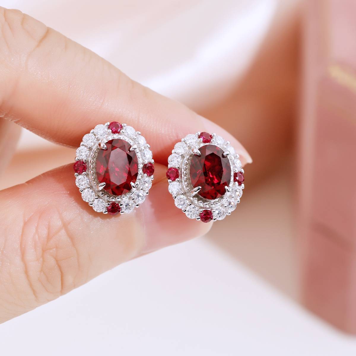ECB7002银镀18K白金蛋形培育红宝宫廷风鸽子蛋耳环8*6mm/1.5ct*2粒